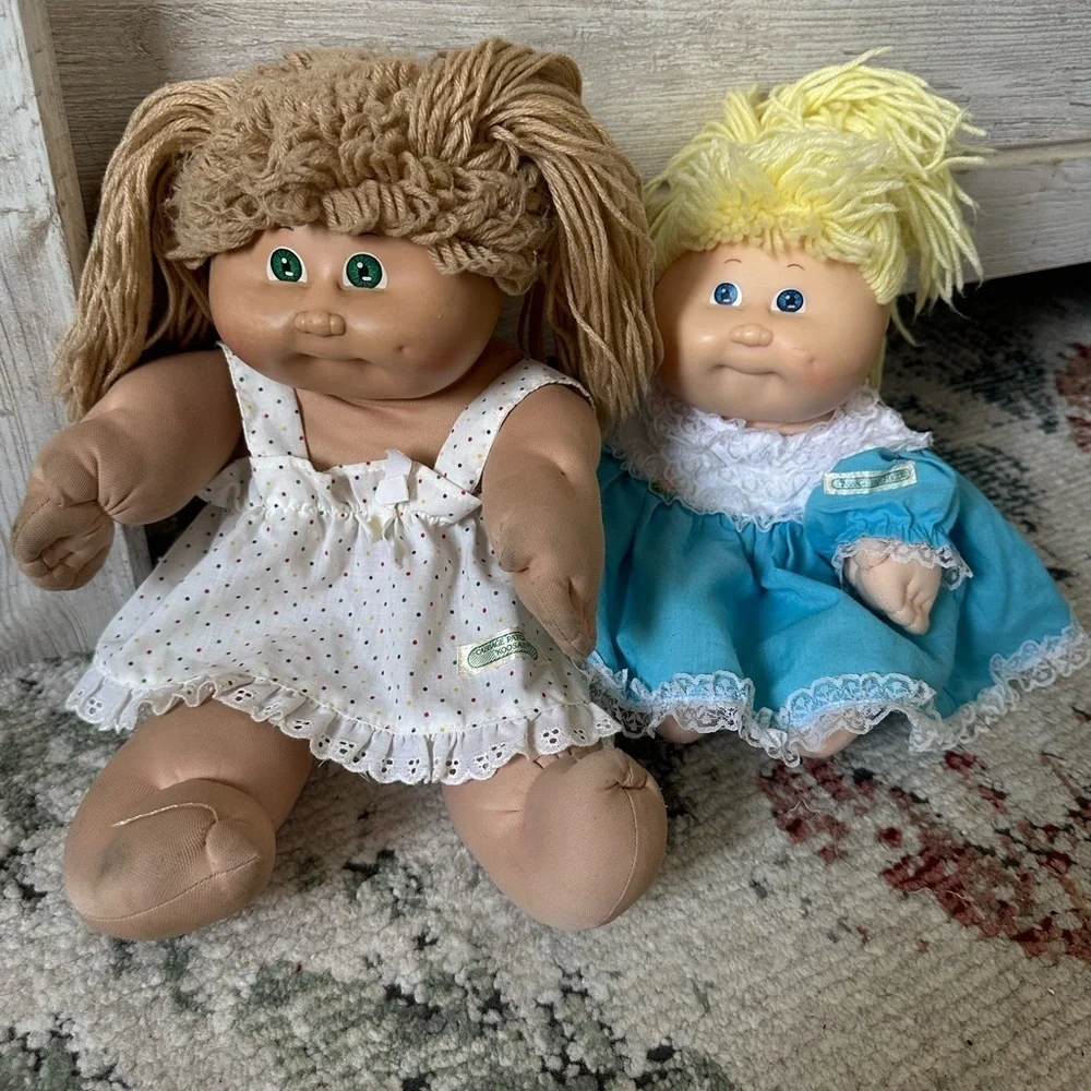 Vintage Cabbage Patch Dolls with clothing Bundle